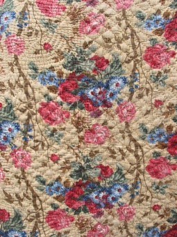floral_quilt_with_yellow_back_res_1