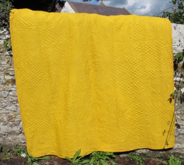 floral_quilt_with_yellow_back_res_2_34185551